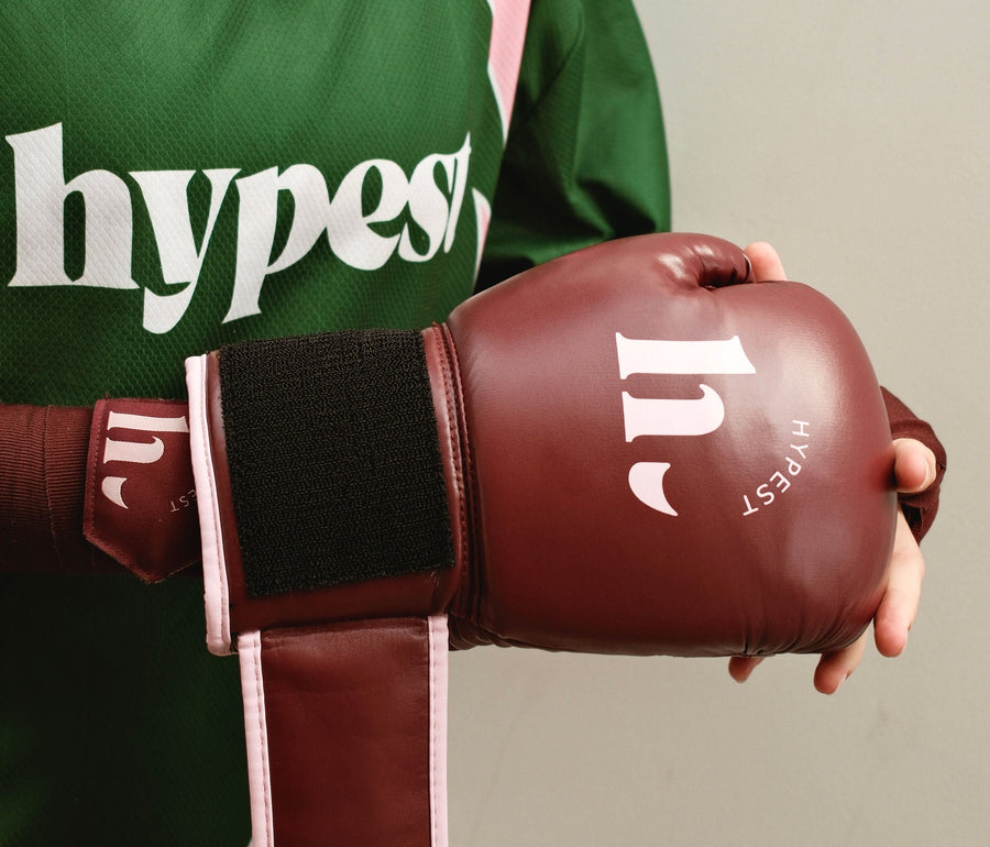 Hypest burgundy bokshandschoen met groen Hypest shirt