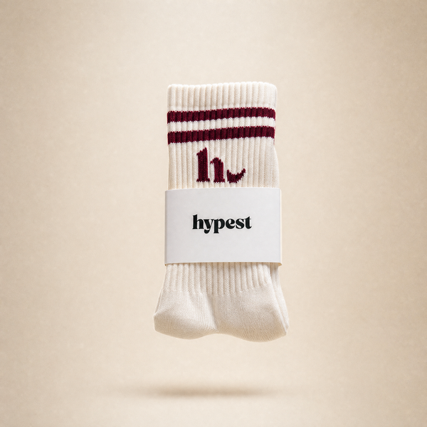 Hypest Sportsokken – Off-White met Burgundy Strepen
